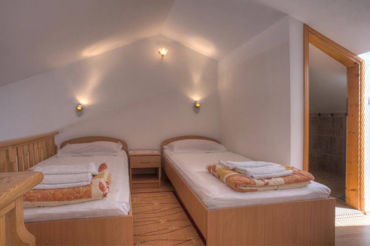 Апартаменты Apartments Đurašević Ivo Свети-Стефан-11