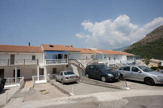 Апартаменты Apartments Đurašević Ivo Свети-Стефан Апартаменты Дуплекс с видом на море-1