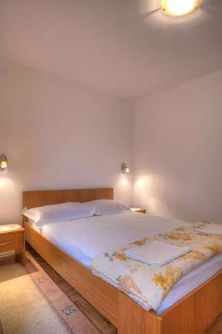 Апартаменты Apartments Đurašević Ivo Свети-Стефан Апартаменты Дуплекс с видом на море-12